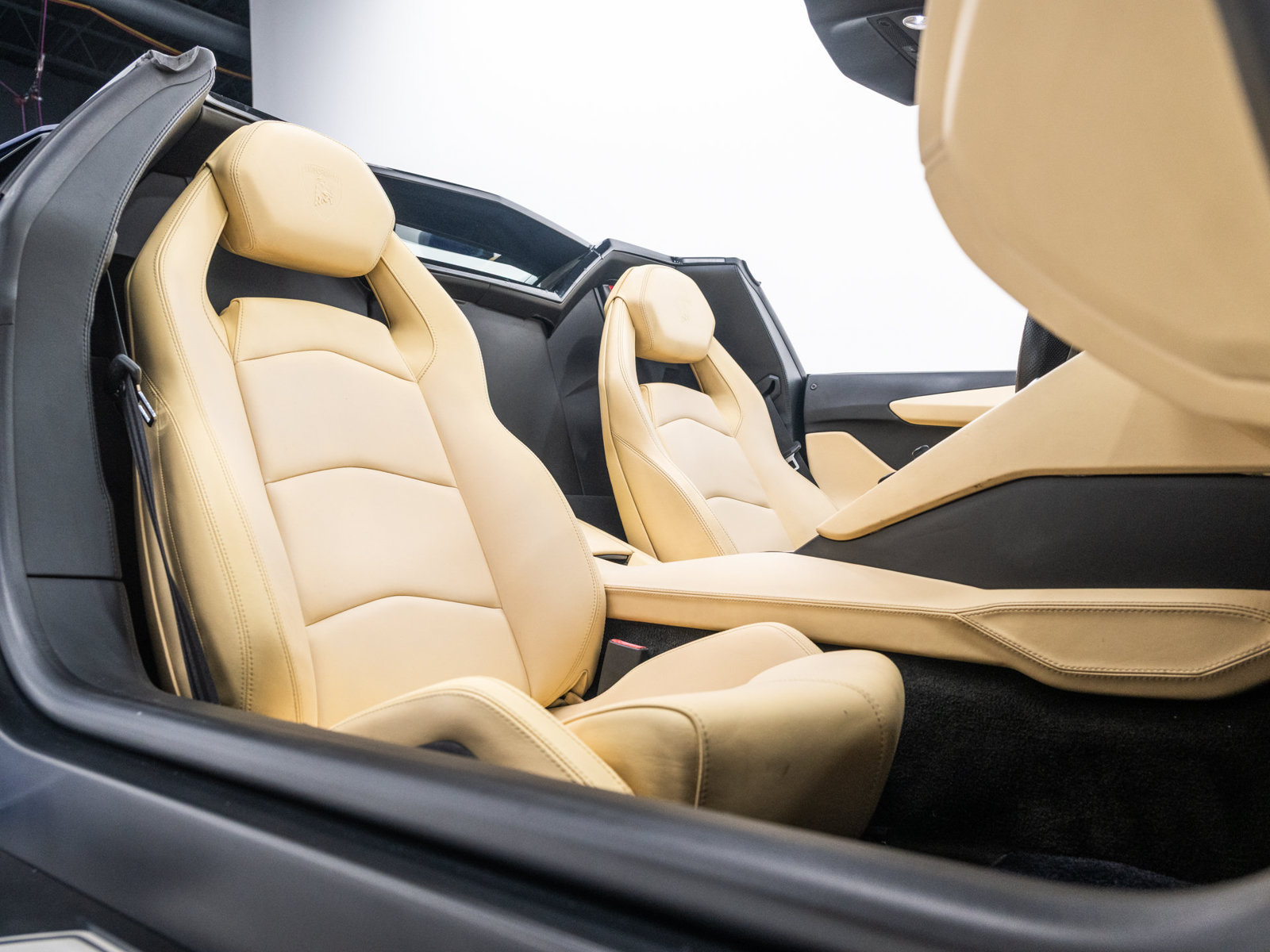 Used 2013 Lamborghini Aventador LP 700-4 AWD/4WD image 39