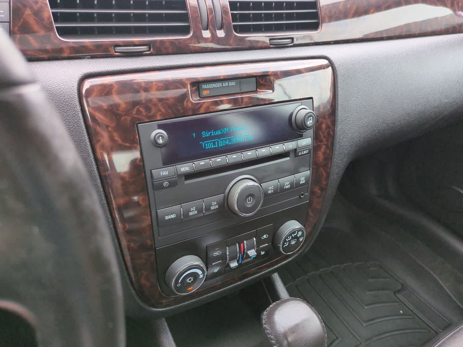 Used 2012 Chevrolet Impala LTZ FWD image 29