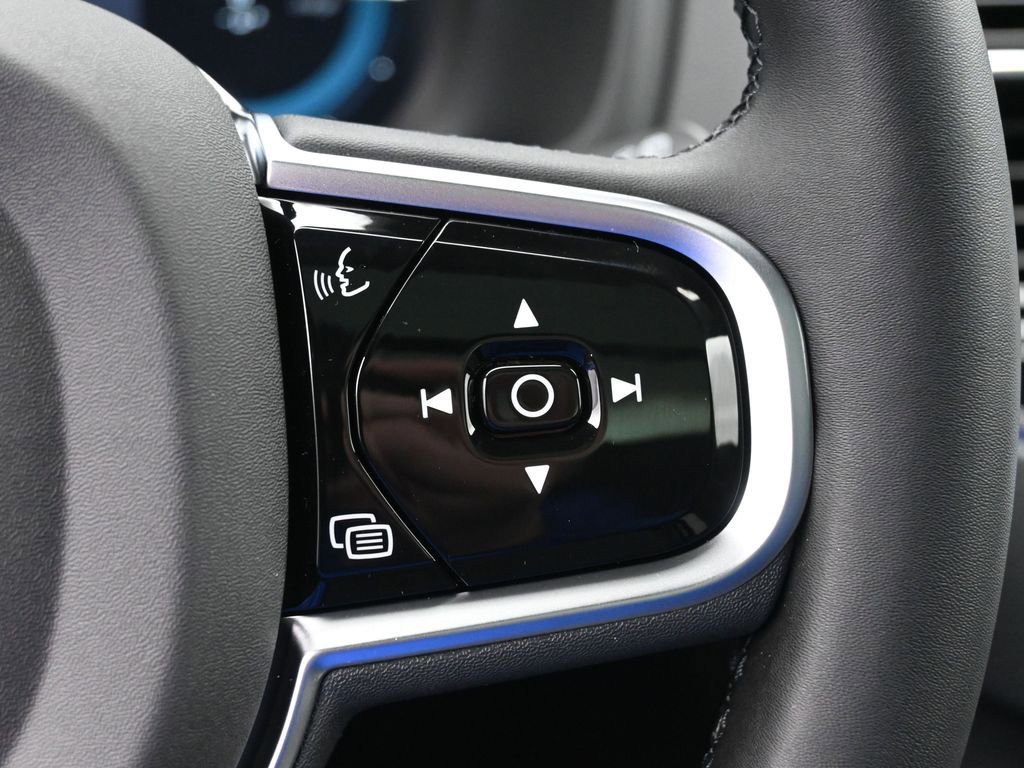 New 2025 Volvo XC90 T8 Ultra w/ Protection Package Premier image 10