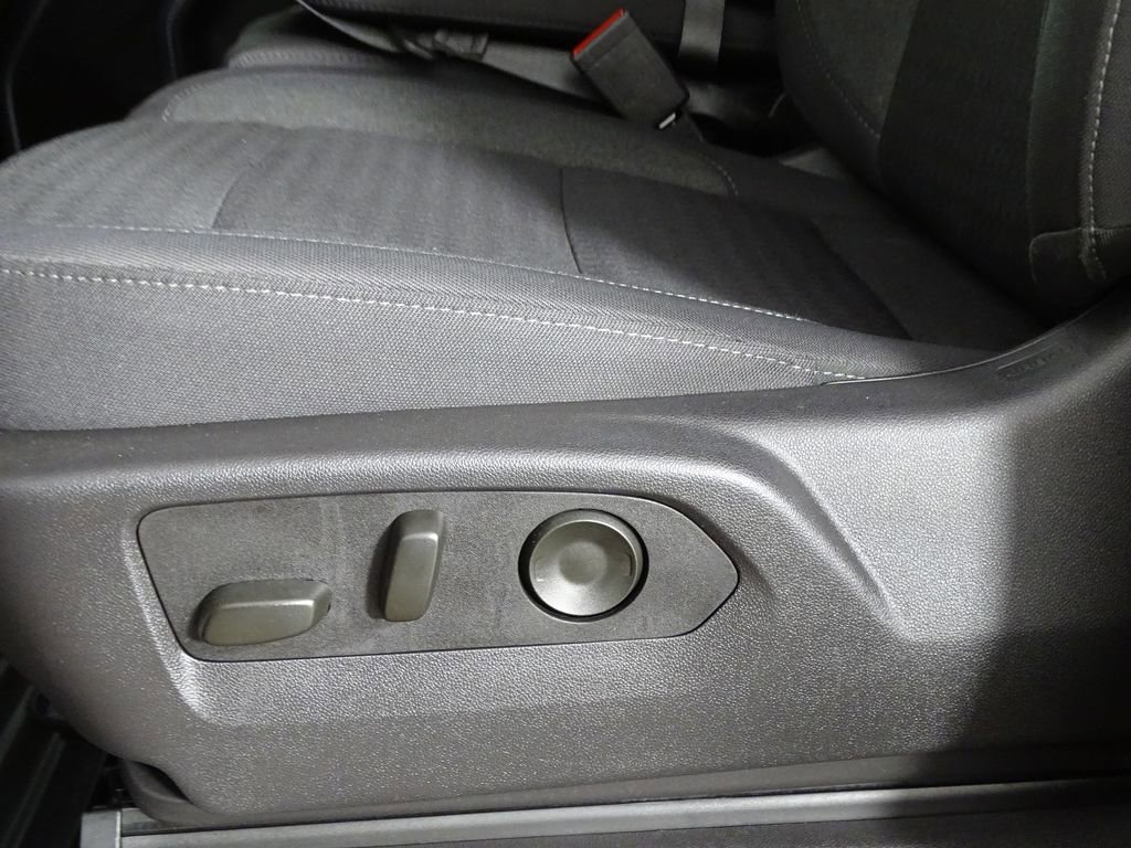 Used 2025 GMC Sierra 1500 Elevation image 18