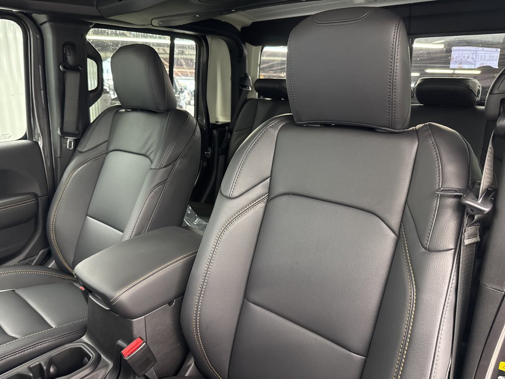 New 2026 Jeep Gladiator Sport AWD/4WD image 17