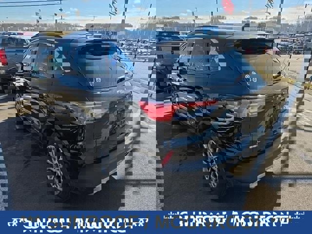 Used 2022 Ford Escape SEL w/ Technology Package image 4