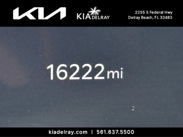 Certified 2024 Kia Sorento SX FWD image 35