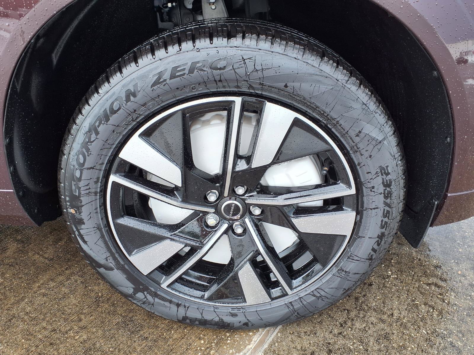 New 2026 Volvo XC60 T8 Core w/ Protection Package Premier AWD/4WD image 9