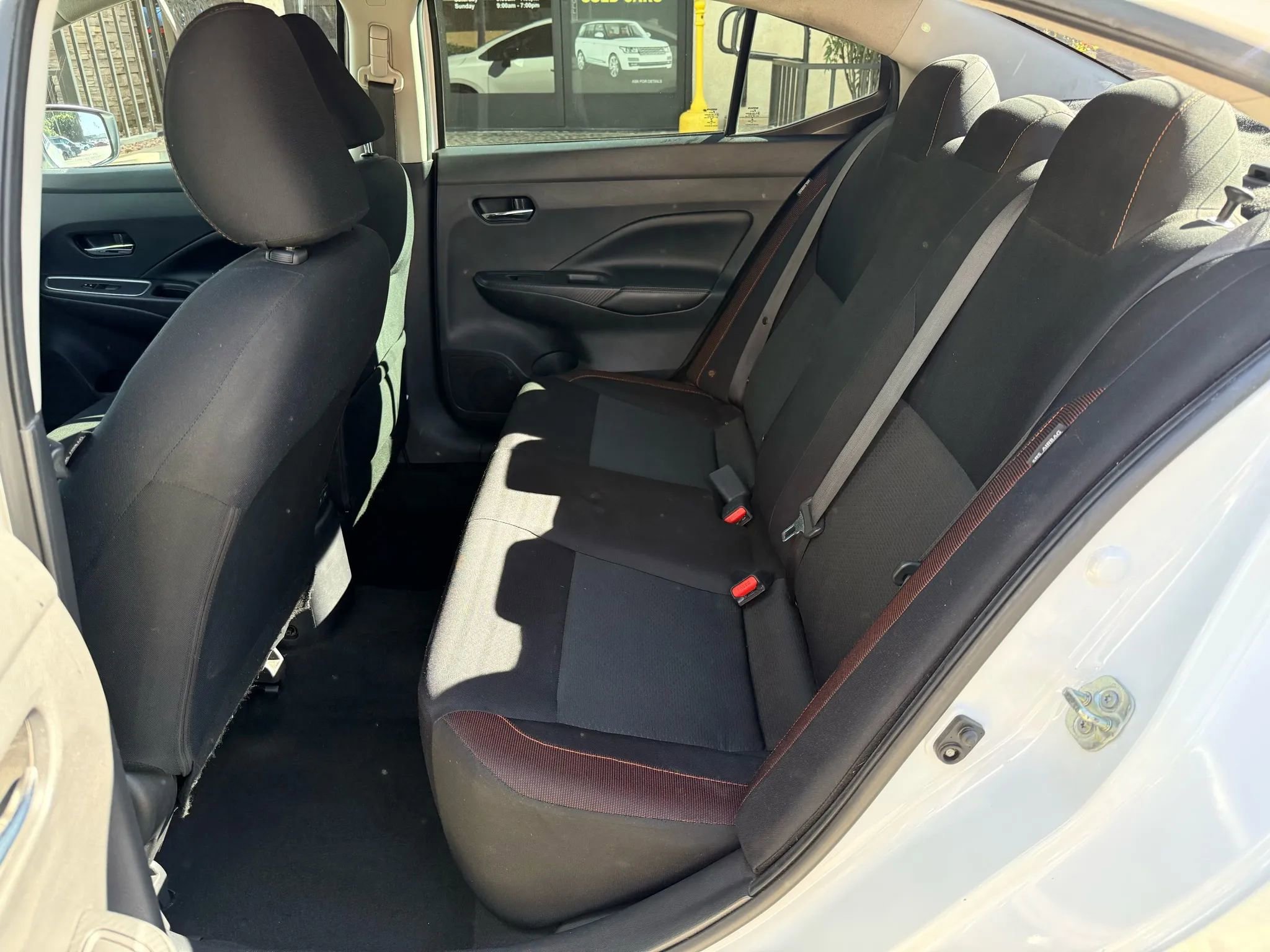 Used 2021 Nissan Versa SR w/ Convenience Package image 11