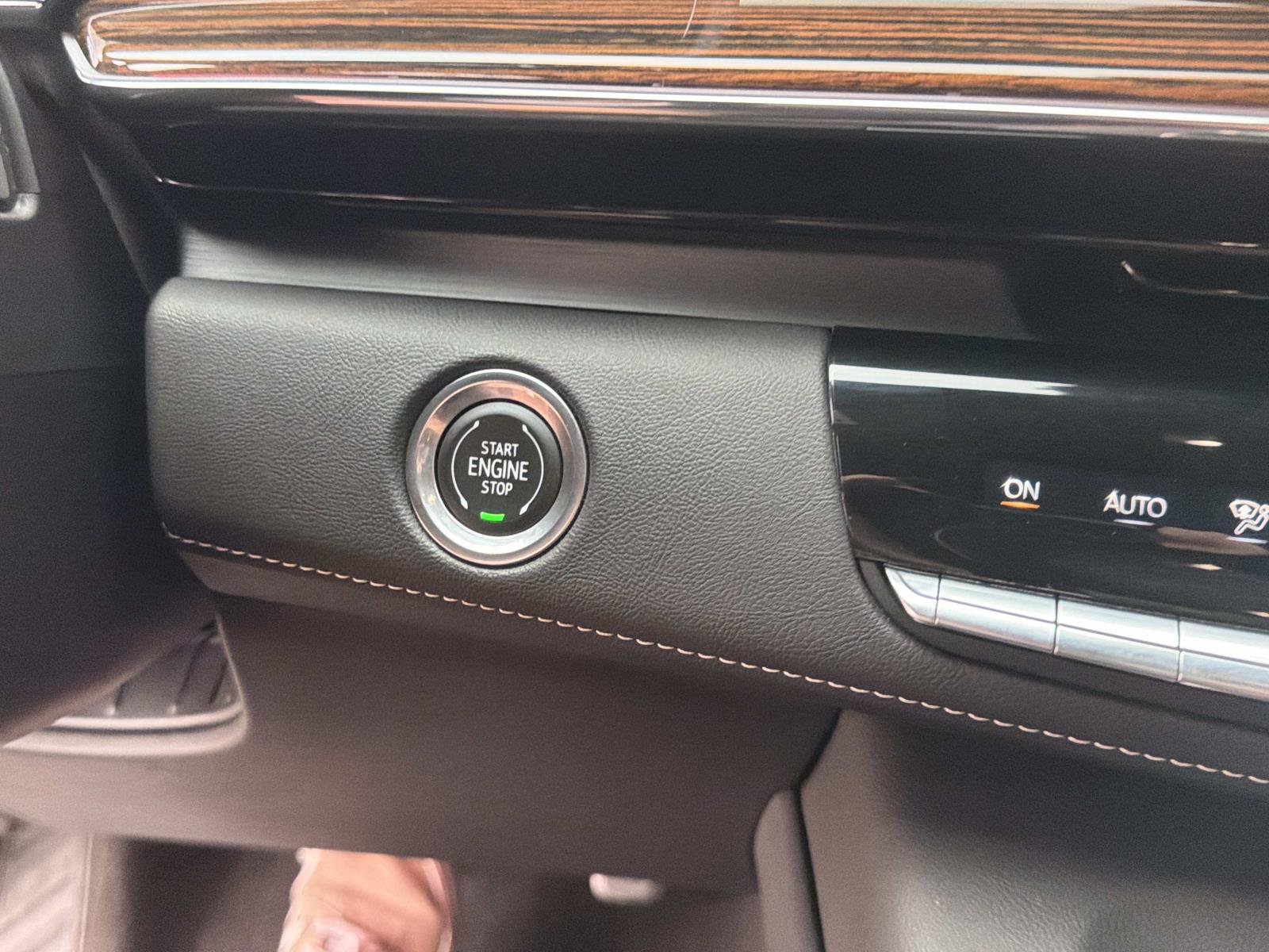 Used 2023 Cadillac Escalade Luxury RWD image 26