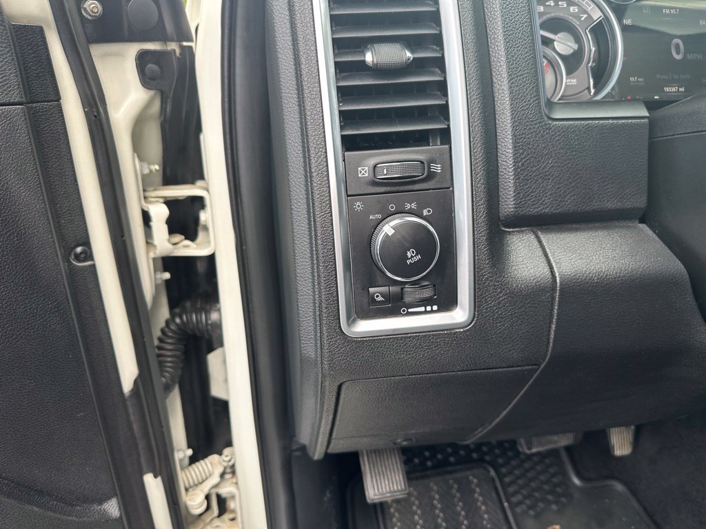 Used 2017 RAM 2500 Limited AWD/4WD image 18
