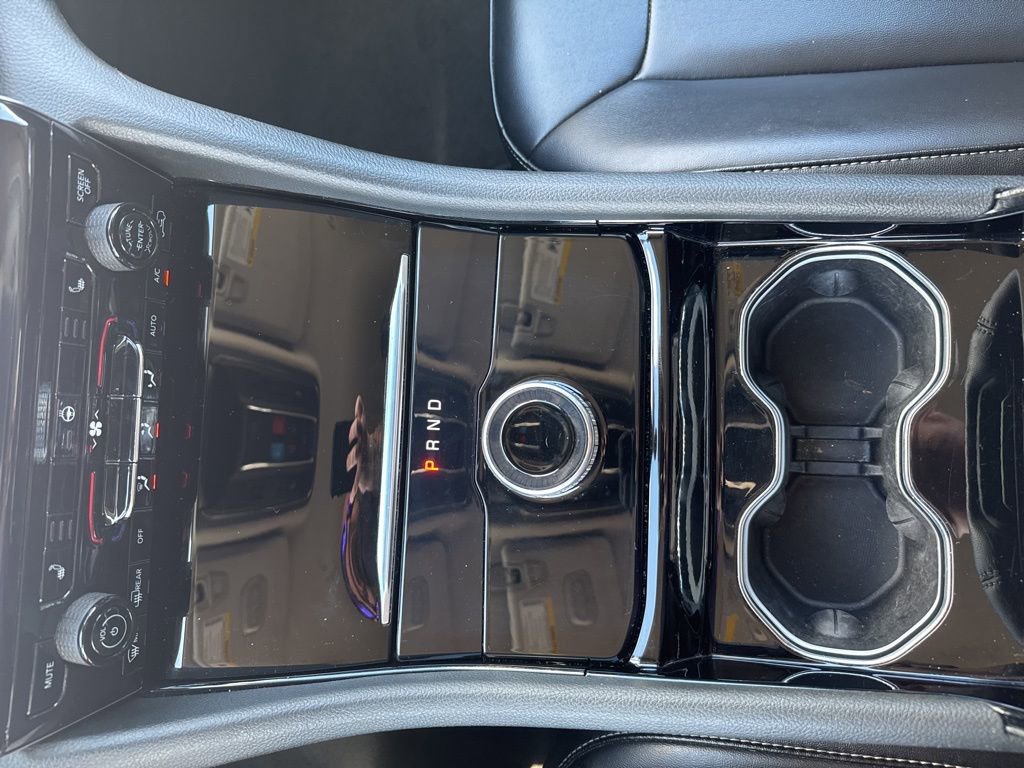 Certified 2023 Jeep Grand Cherokee Limited w/ Black Appearance Package image 27