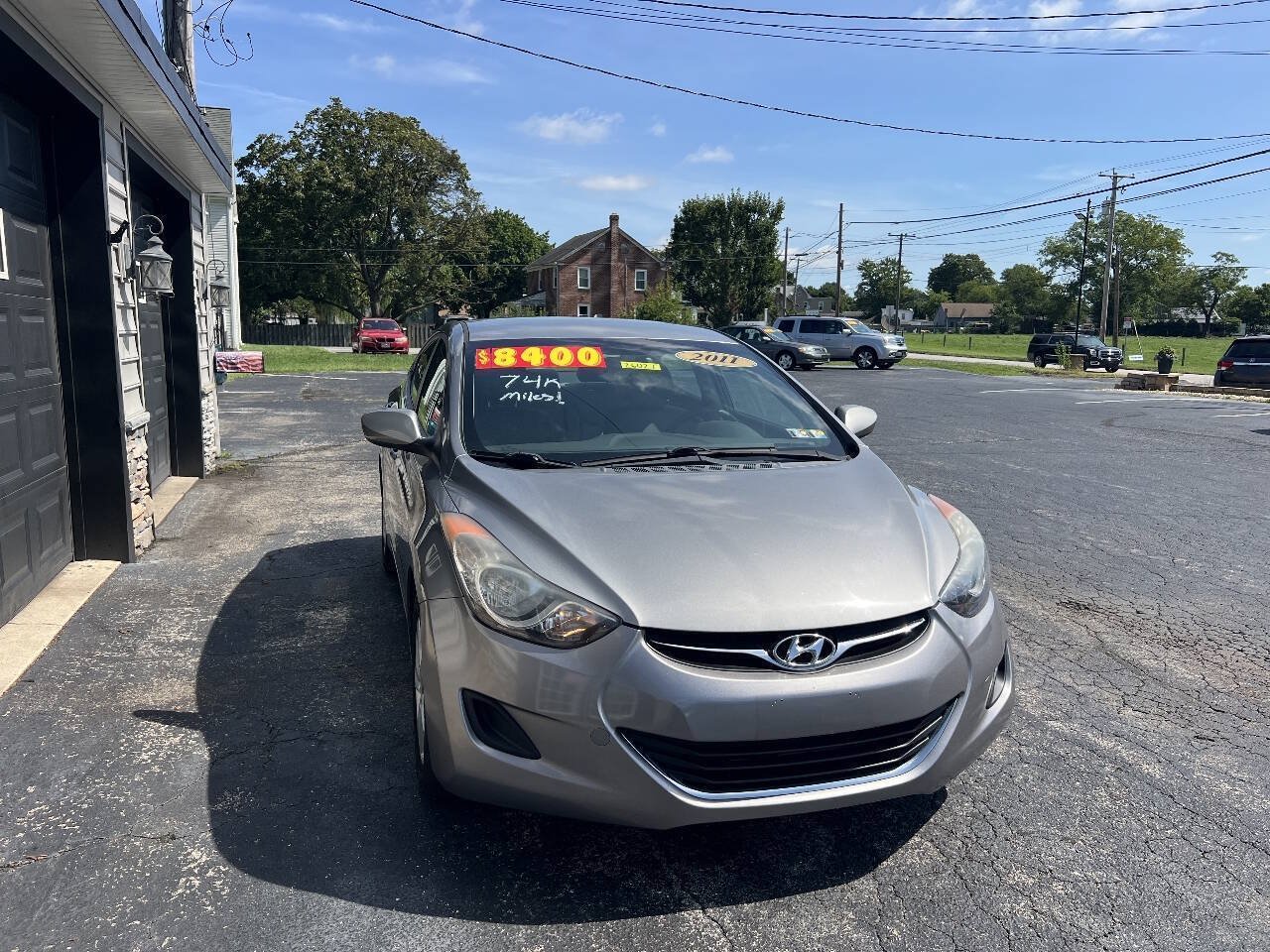 Used 2011 Hyundai Elantra GLS w/ Preferred Equipment Pkg 3 FWD image 2