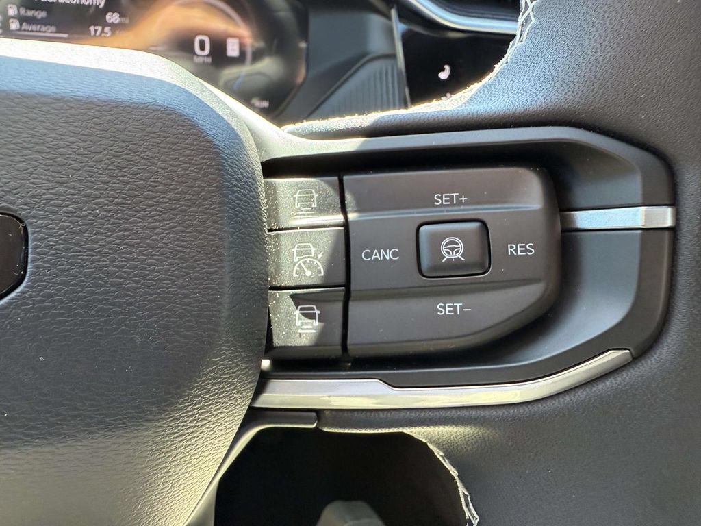 New 2026 Jeep Cherokee Overland w/ Advanced Pro Tech Group AWD/4WD image 23