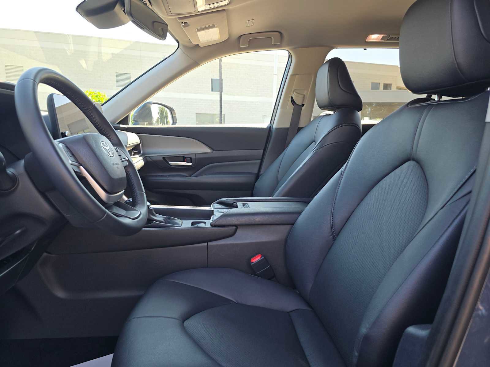 Certified 2025 Toyota Grand Highlander FWD image 22