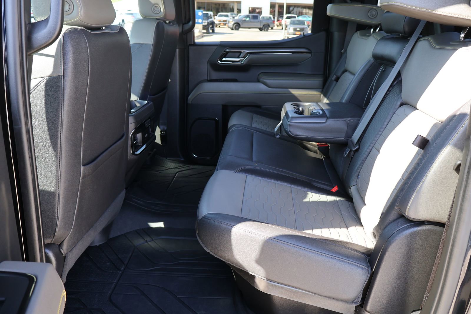 Used 2023 Chevrolet Silverado 1500 ZR2 w/ Technology Package AWD/4WD image 14