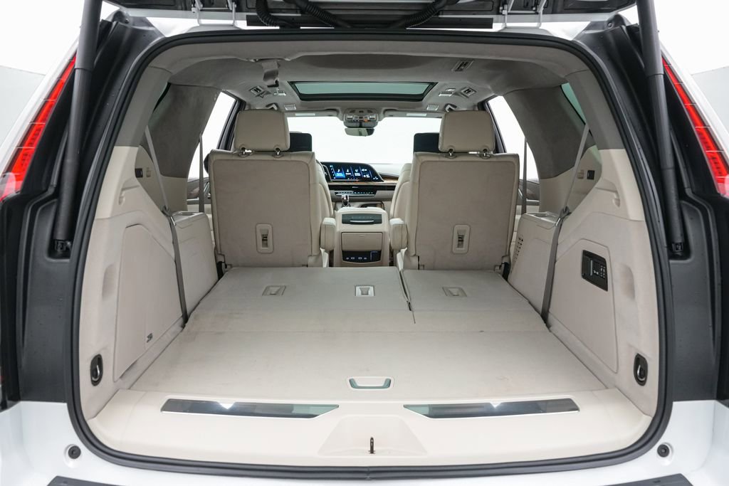 Used 2023 Cadillac Escalade Sport Platinum AWD/4WD image 28