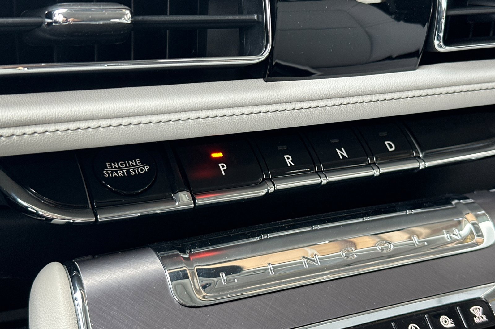 New 2026 Lincoln Aviator Premiere w/ Jet Appearance Package image 21