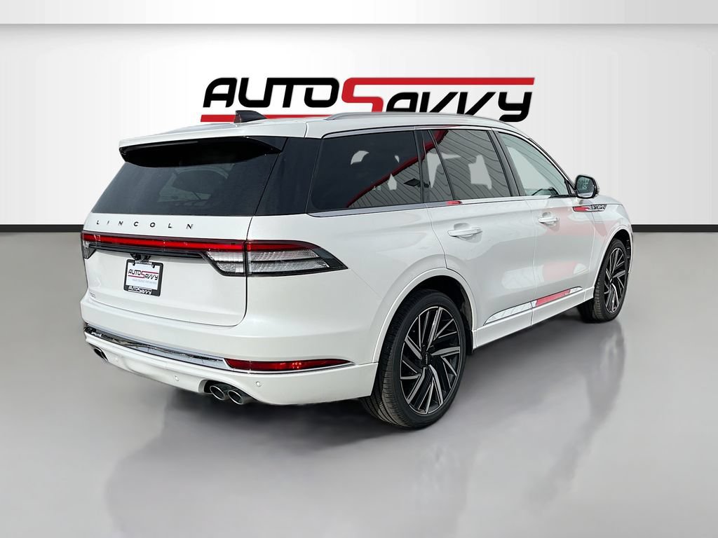 Used 2025 Lincoln Aviator Black Label AWD/4WD image 7