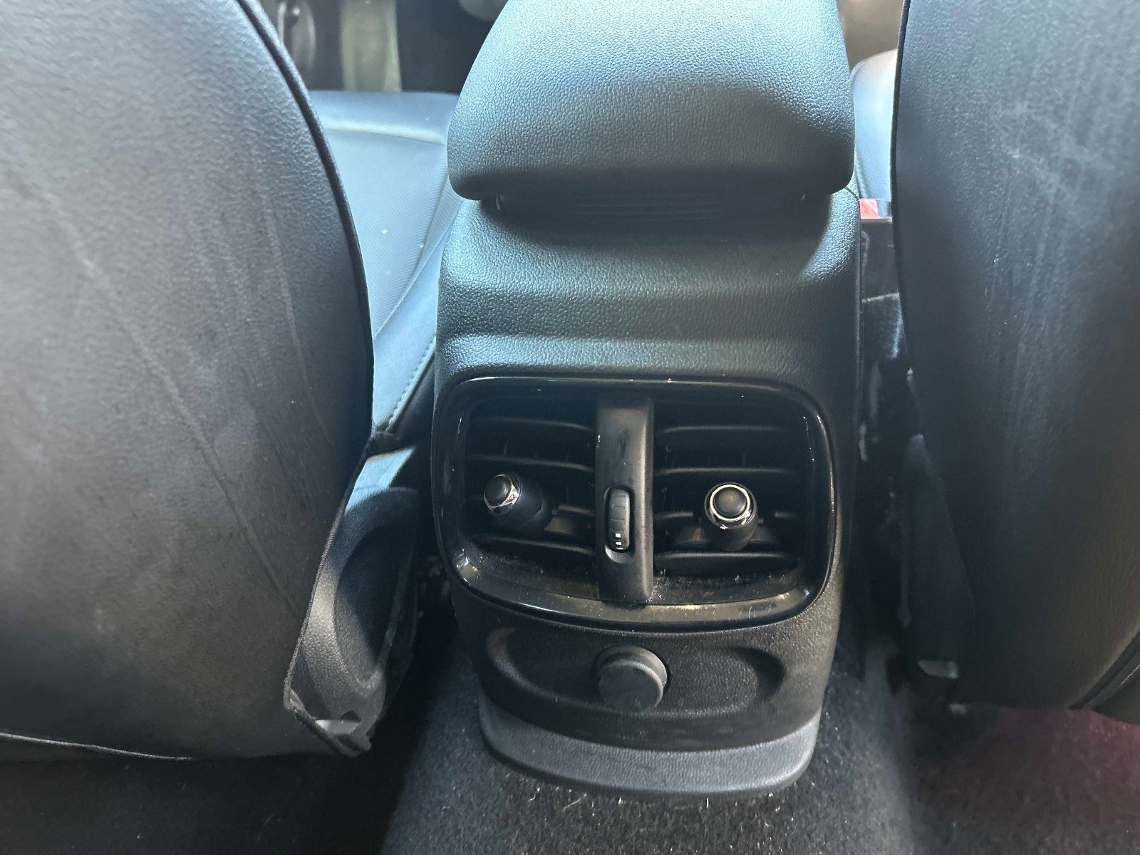 Used 2016 MINI Cooper Clubman image 13