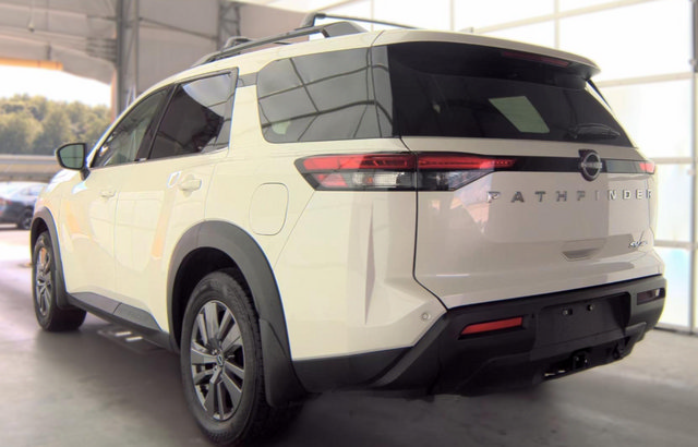 Used 2023 Nissan Pathfinder SV w/ SV Premium Package AWD/4WD image 6