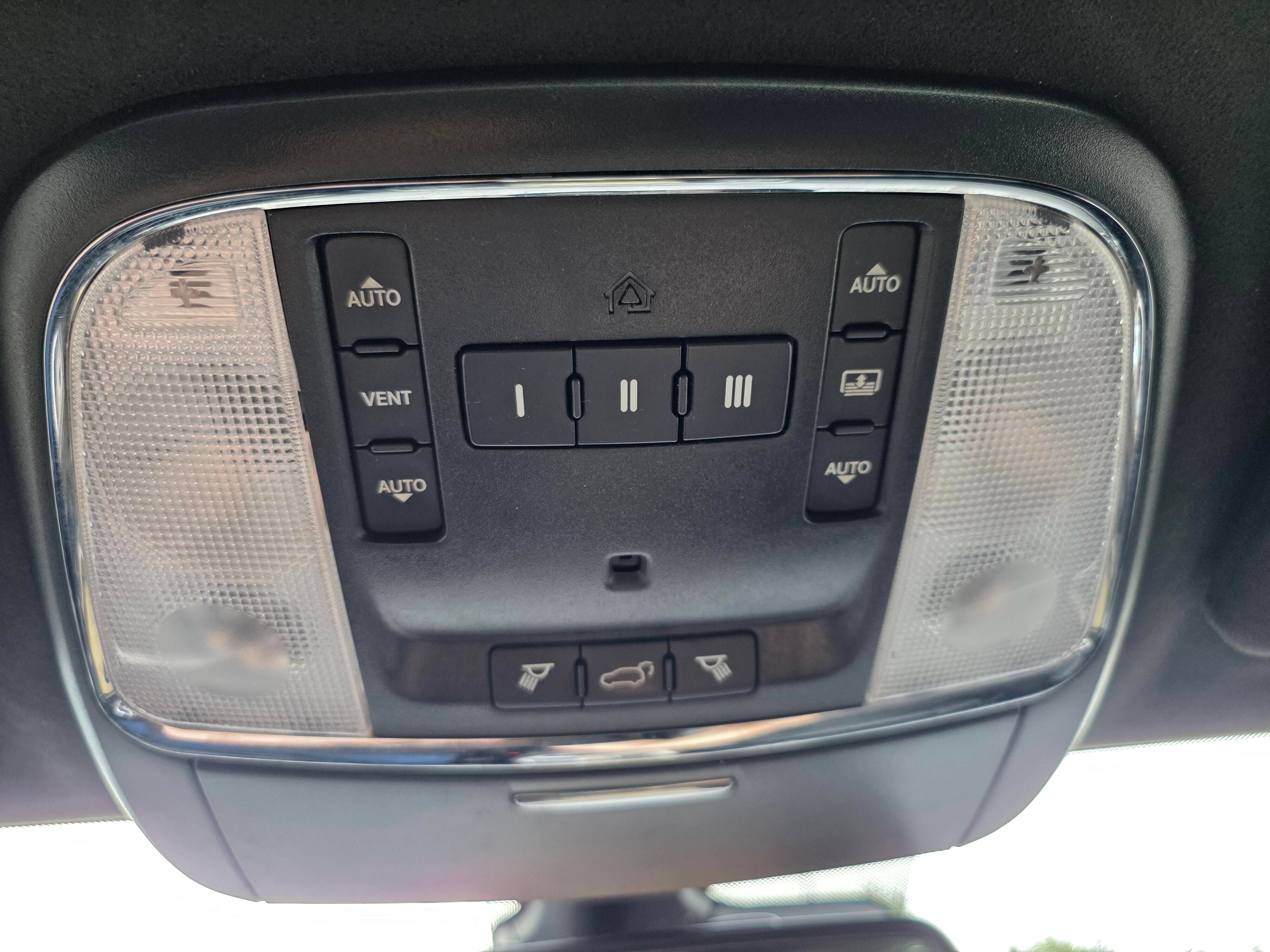 Used 2016 Jeep Grand Cherokee Summit w/ Premium Plus Apperance Group AWD/4WD image 18