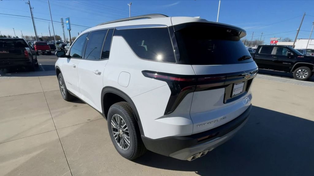 New 2026 Chevrolet Traverse LT w/ Driver Confidence Package image 8
