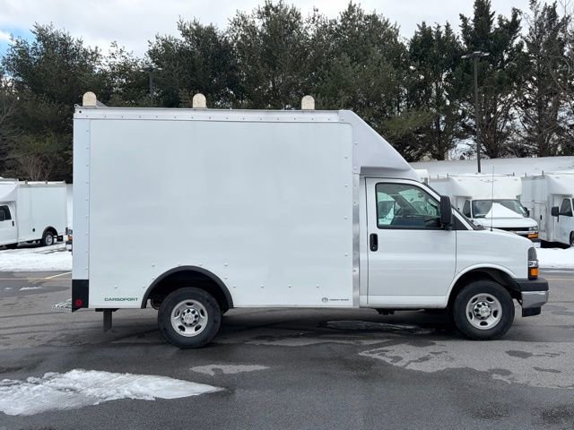 New 2025 Chevrolet Express 3500 w/ Power Convenience Package image 9