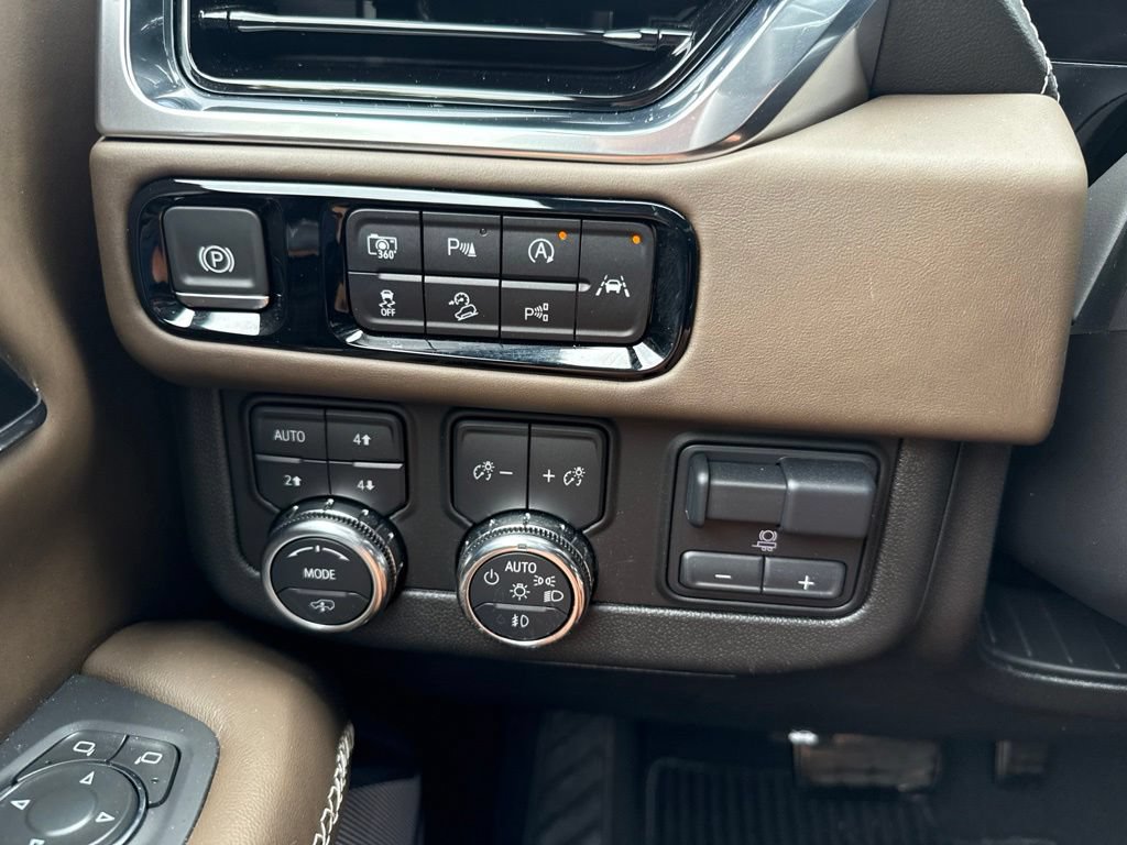 Used 2025 GMC Yukon XL Denali Ultimate AWD/4WD image 20