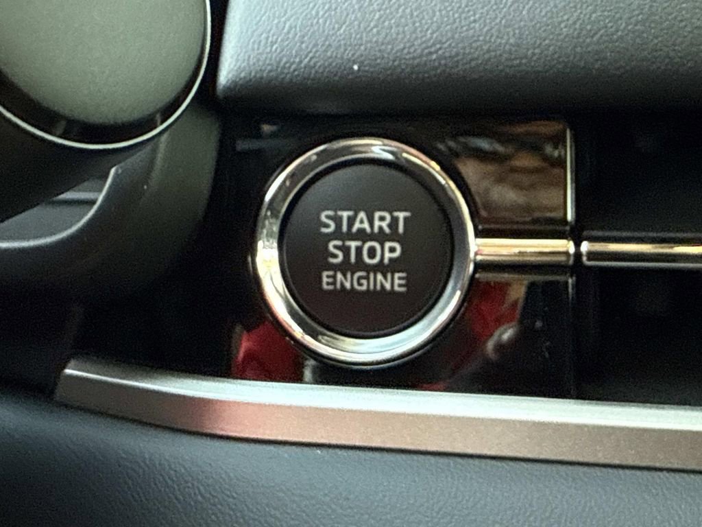 New 2026 Mitsubishi Outlander SE image 29