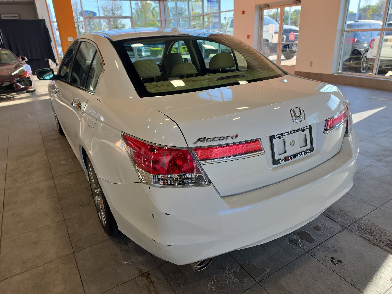 Used 2011 Honda Accord EX-L image 10