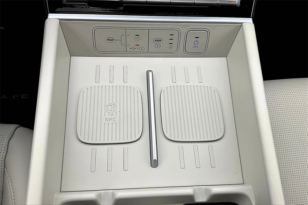 Used 2025 Hyundai Santa Fe Limited image 33