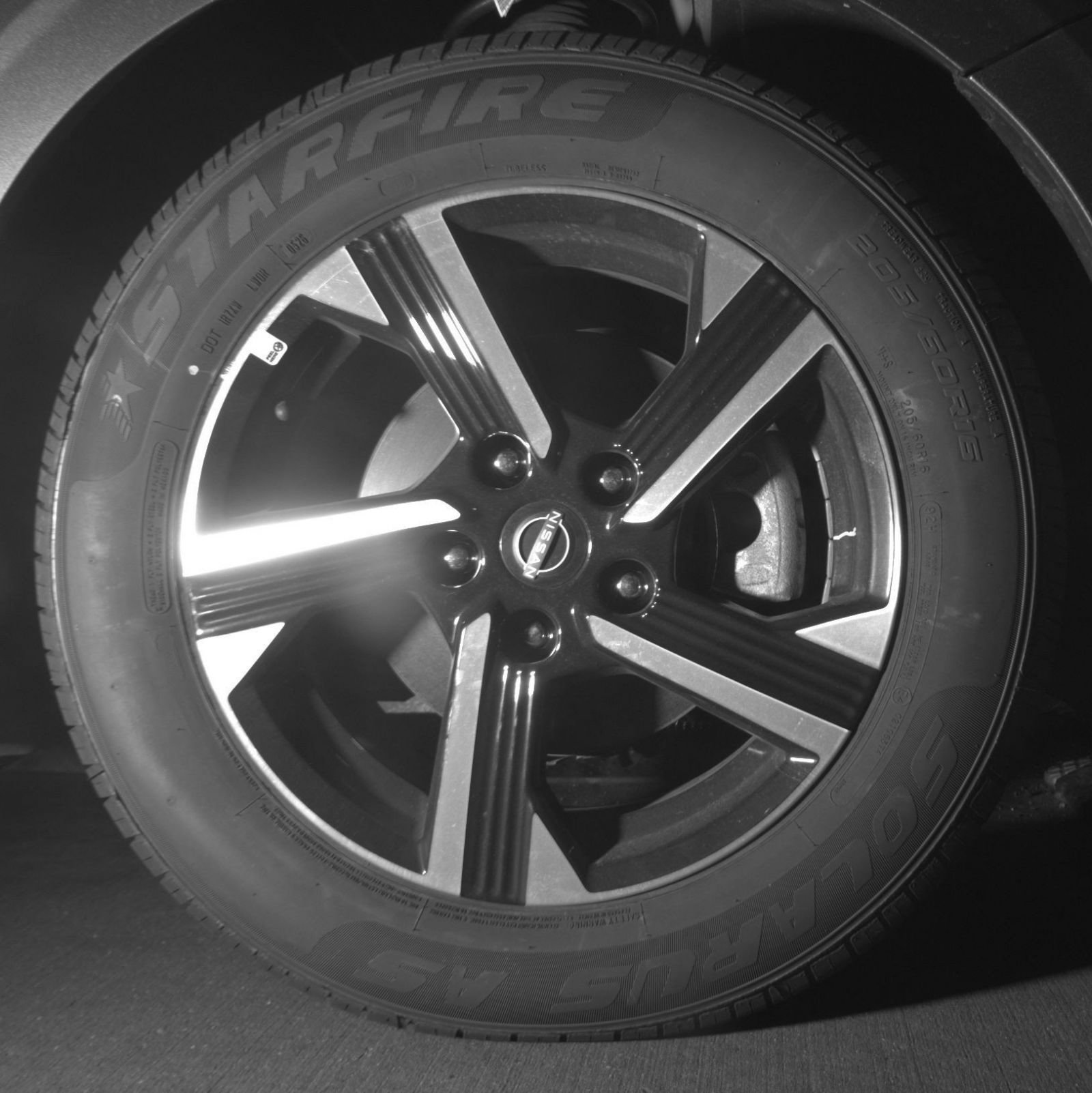 Used 2025 Nissan Sentra SV FWD image 15