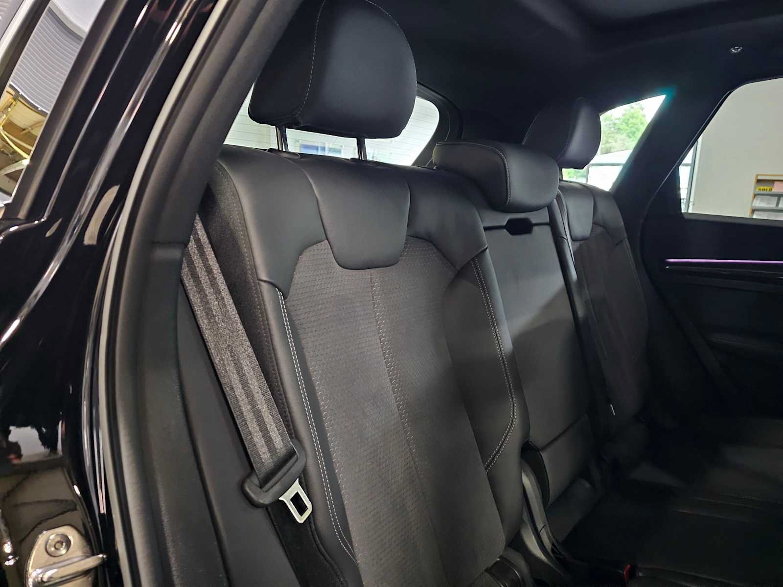 Used 2022 Audi SQ5 Prestige w/ Prestige Package AWD/4WD image 13