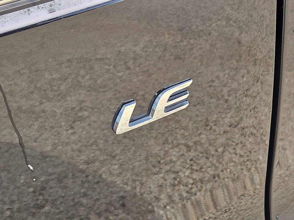 Used 2023 Toyota Corolla Cross LE image 14