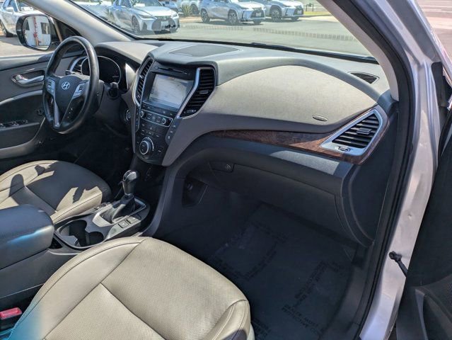 Used 2017 Hyundai Santa Fe Limited w/ Cargo Package AWD/4WD image 32