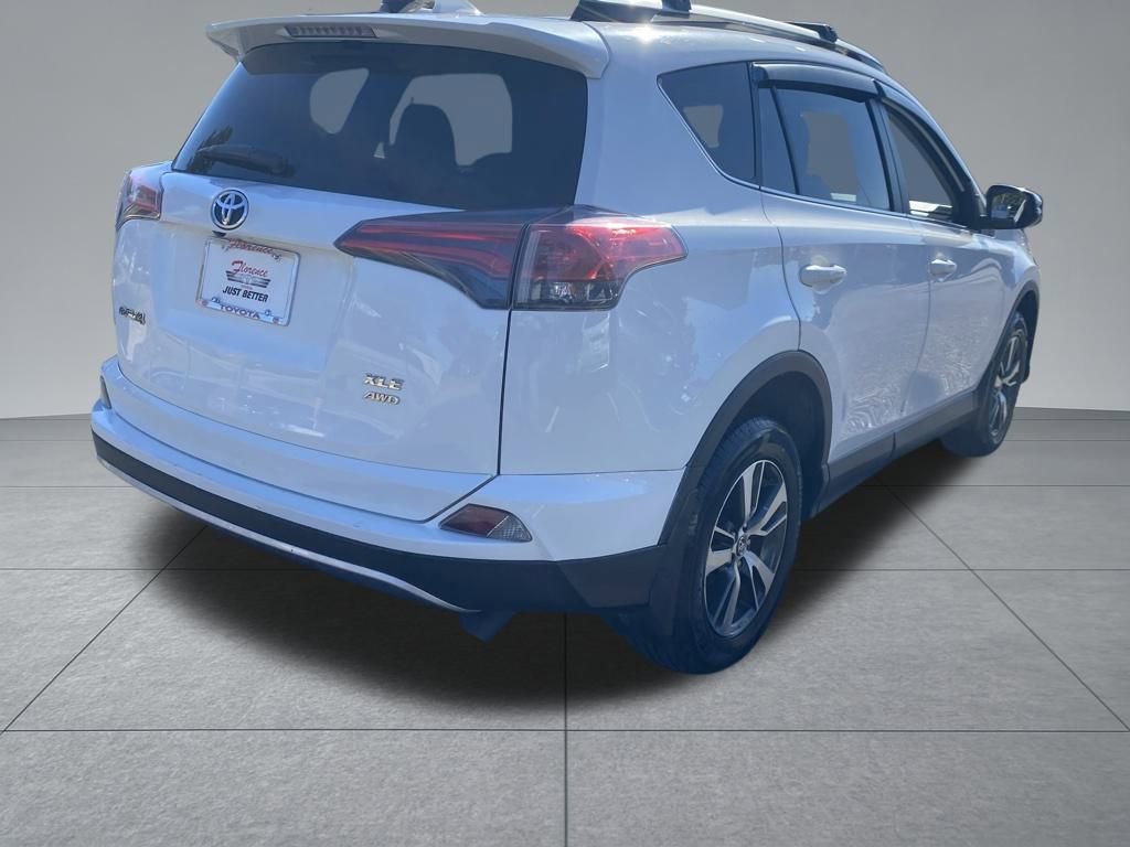 Used 2018 Toyota RAV4 XLE image 16