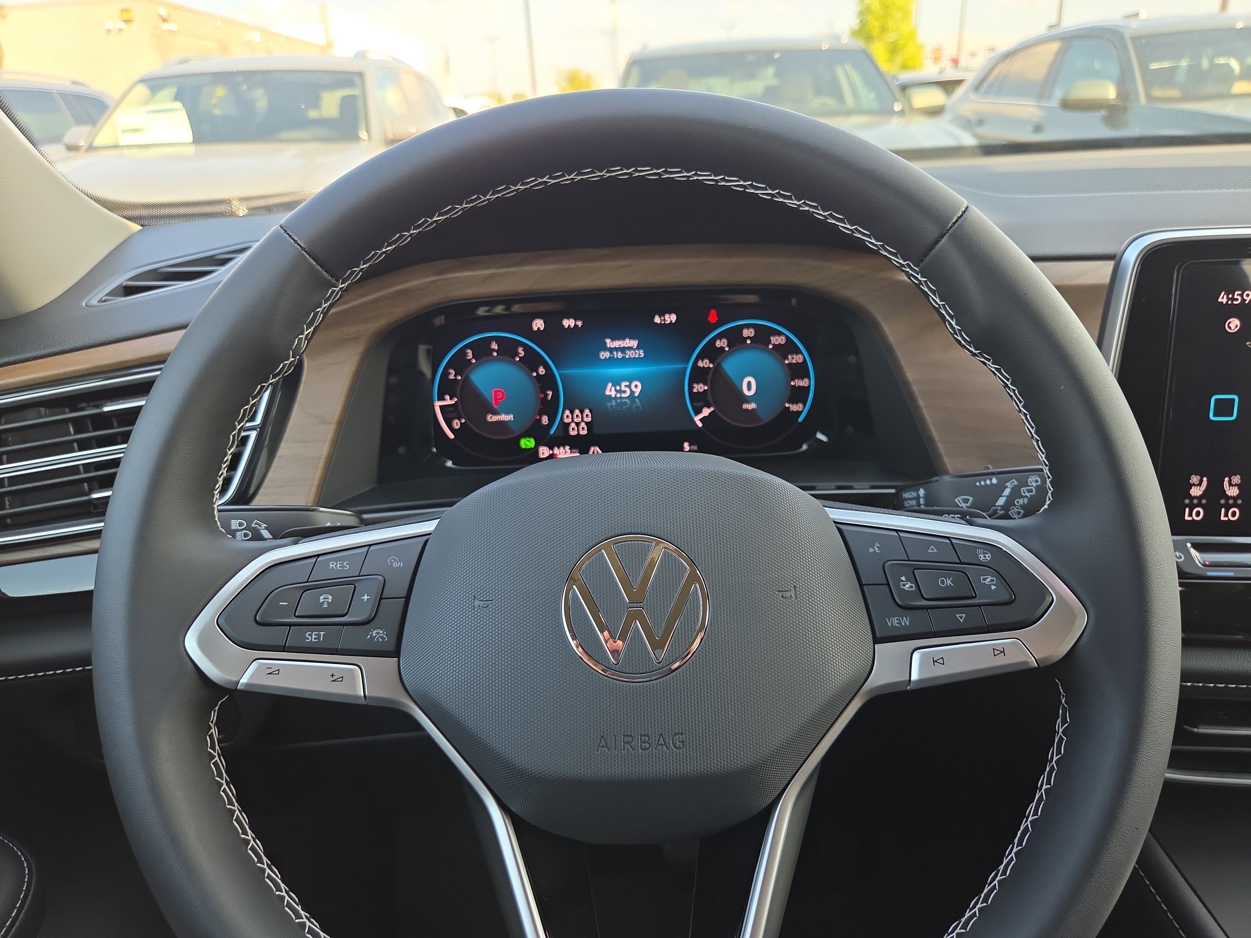 New 2026 Volkswagen Atlas SE image 10