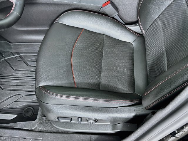 Used 2024 Chevrolet Equinox RS w/ RS Leather Package AWD/4WD image 22