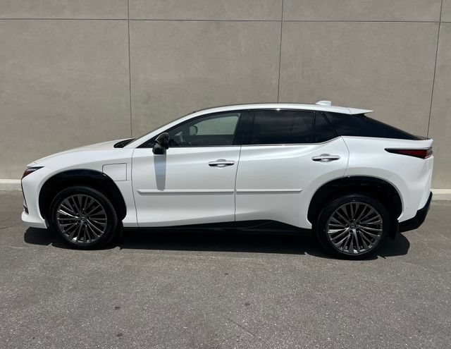 Used 2024 Lexus RZ 300e Premium w/ Accessory Package (Z1) FWD image 4