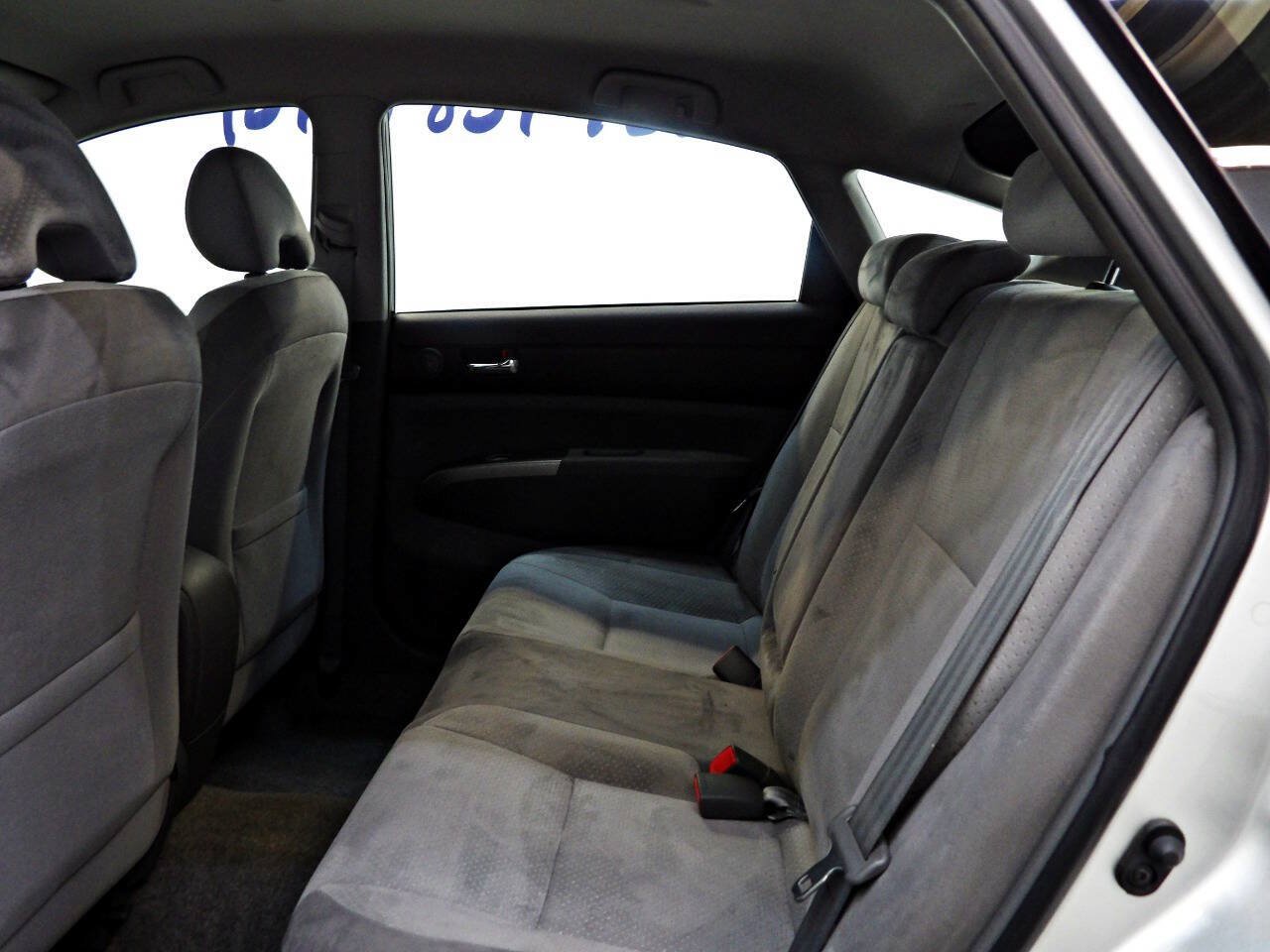 Used 2005 Toyota Prius w/ Pkg 6 FWD image 10
