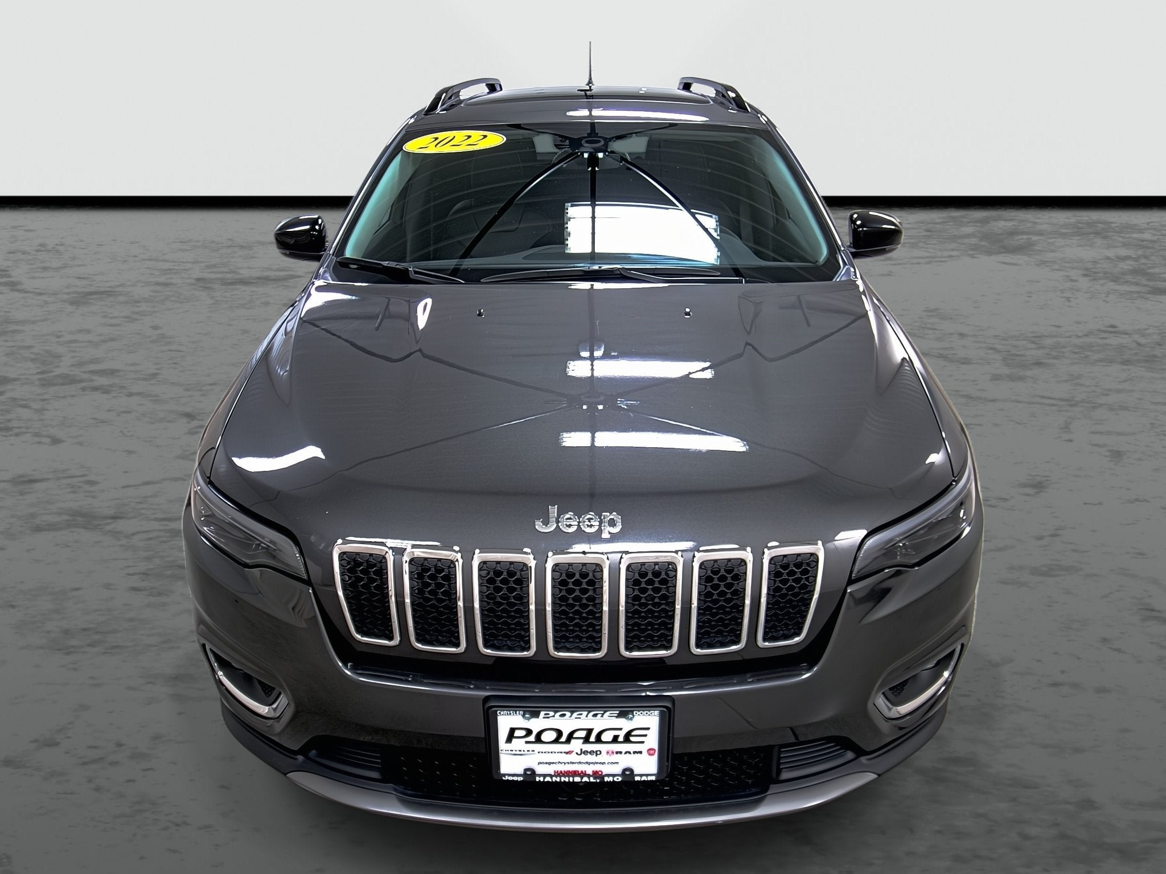 Used 2022 Jeep Cherokee Limited AWD/4WD image 6