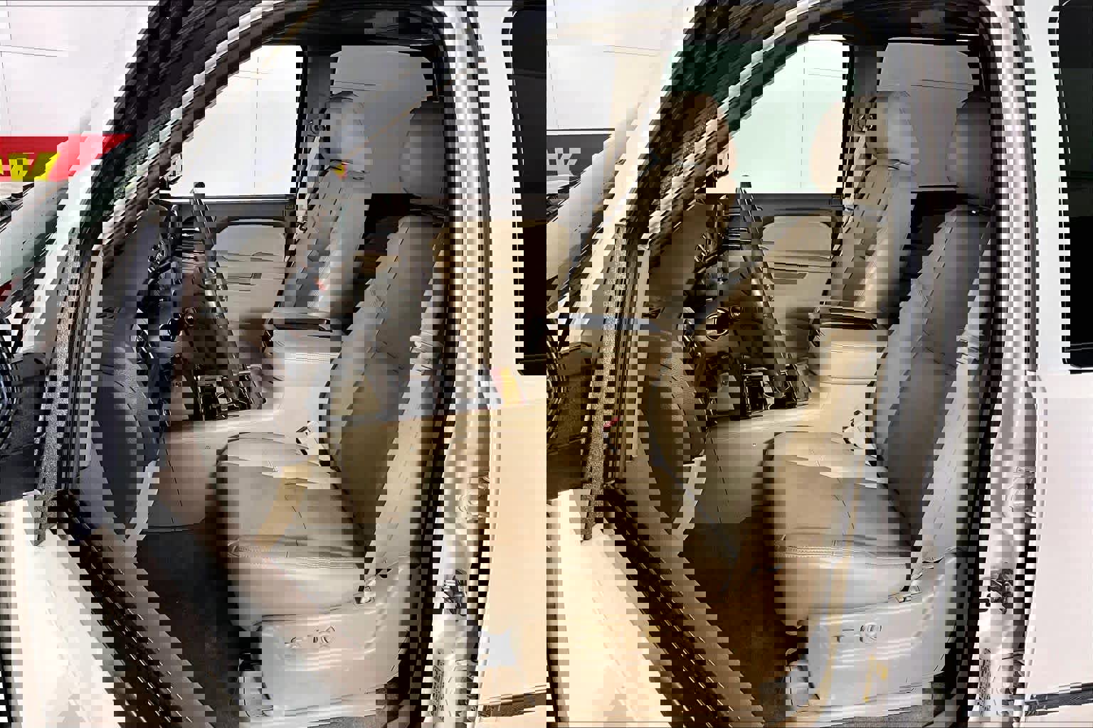 Used 2013 Chevrolet Tahoe LTZ image 7