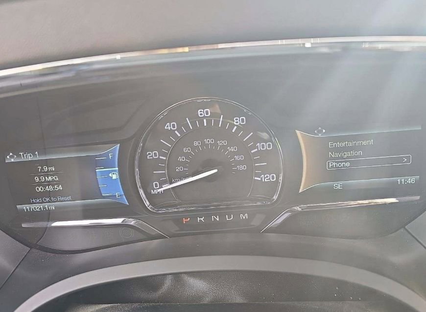 Used 2015 Lincoln Navigator image 23