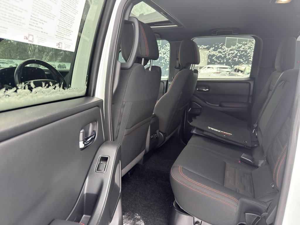 Used 2022 Nissan Frontier PRO-4X image 29