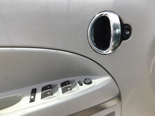 Used 2009 Chevrolet HHR LS image 12