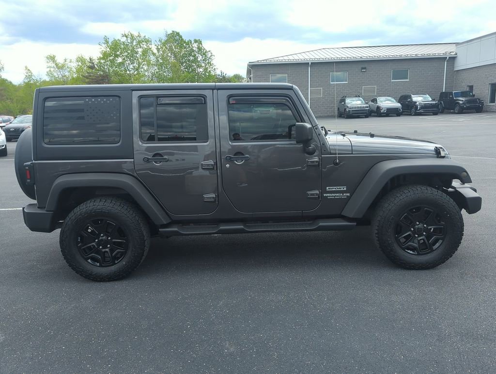 Used 2016 Jeep Wrangler Unlimited Sport w/ Quick Order Package 24S AWD/4WD image 9