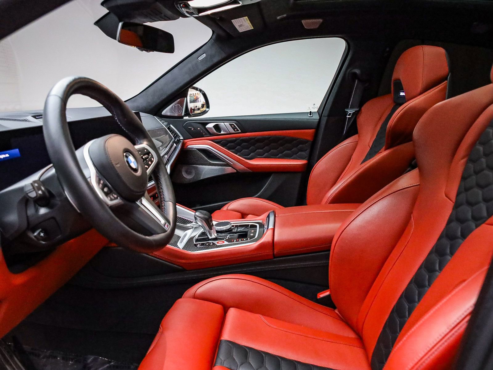 Certified 2025 BMW X6 M Competition w/ Executive Package AWD/4WD image 19