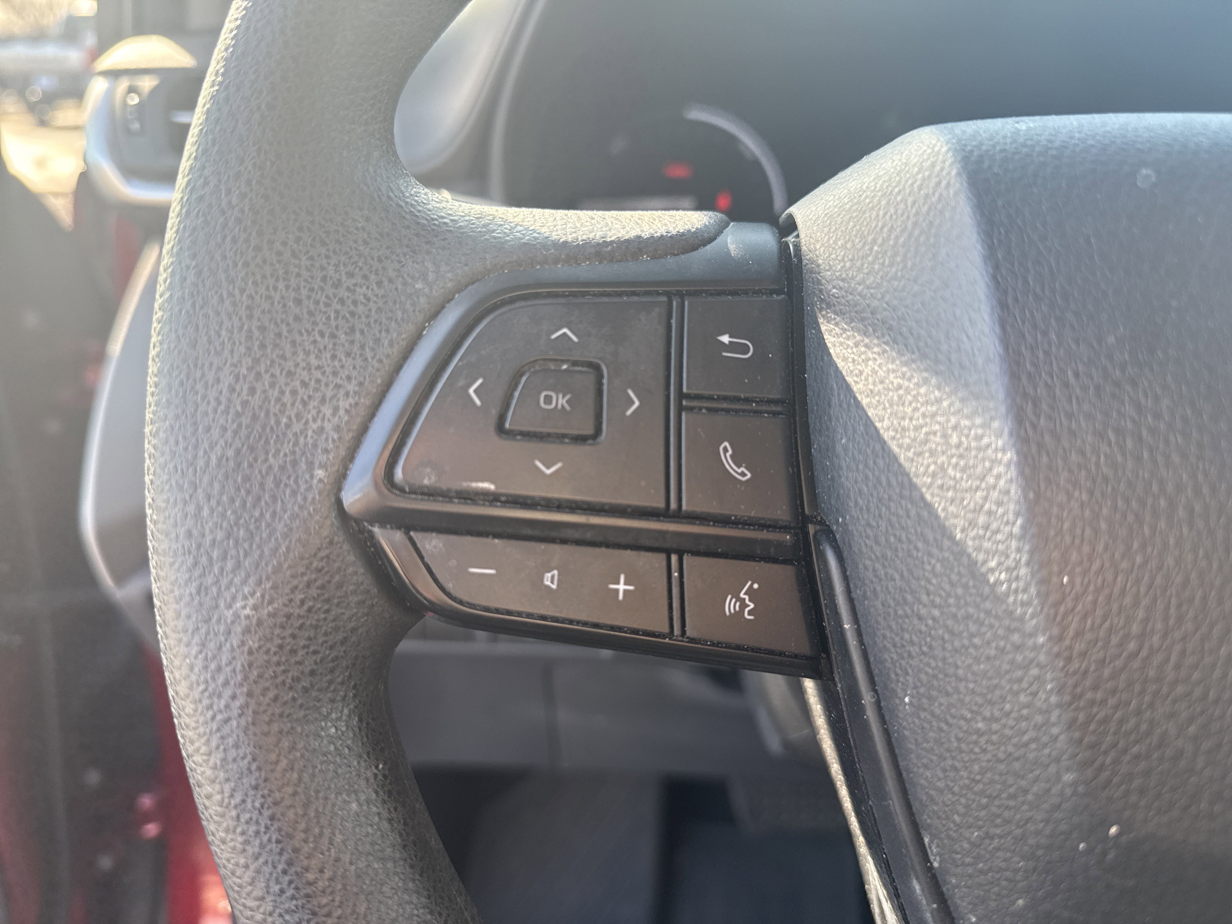 Used 2022 Toyota Sienna LE image 18