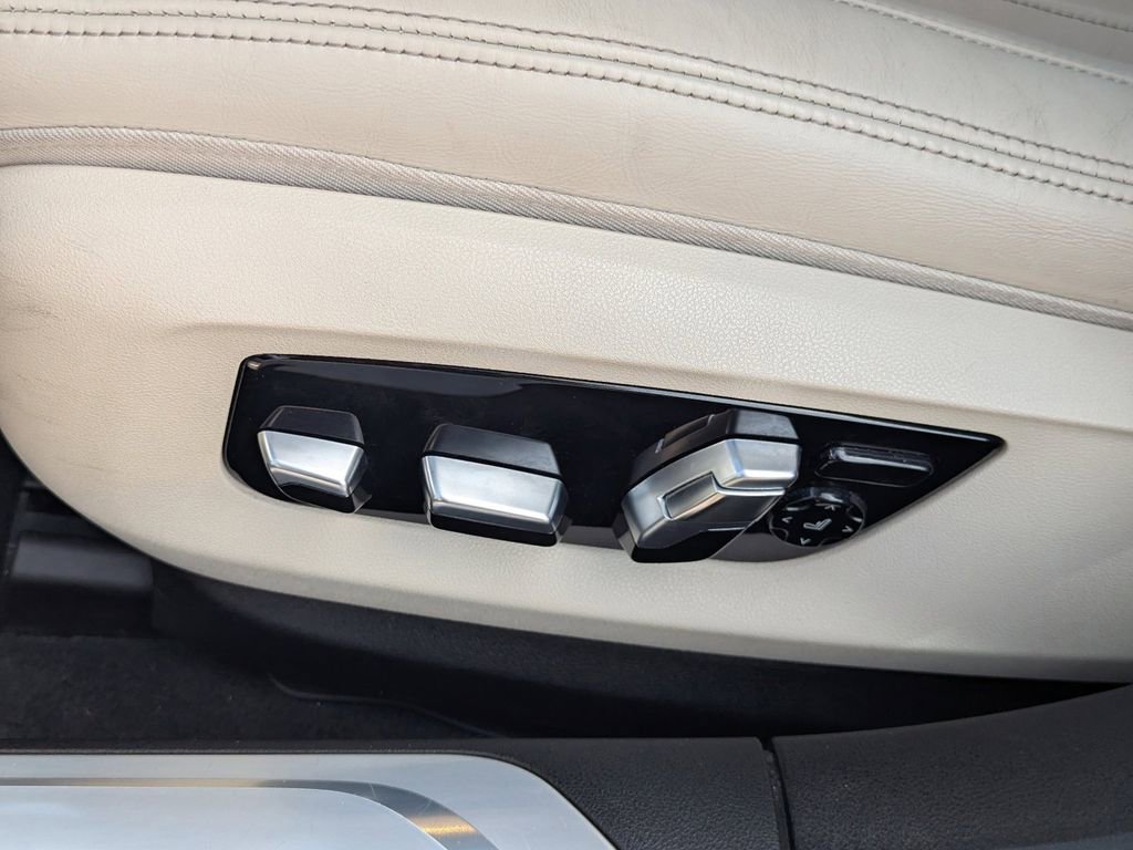 Used 2021 BMW 740i w/ M Sport Package RWD image 24