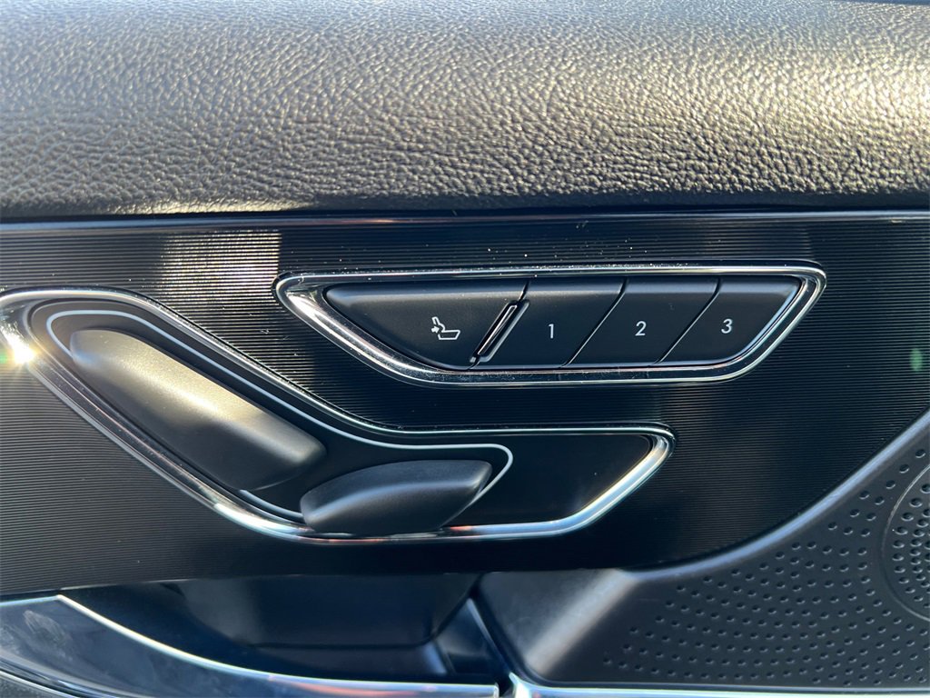 Used 2023 Lincoln Corsair AWD image 12