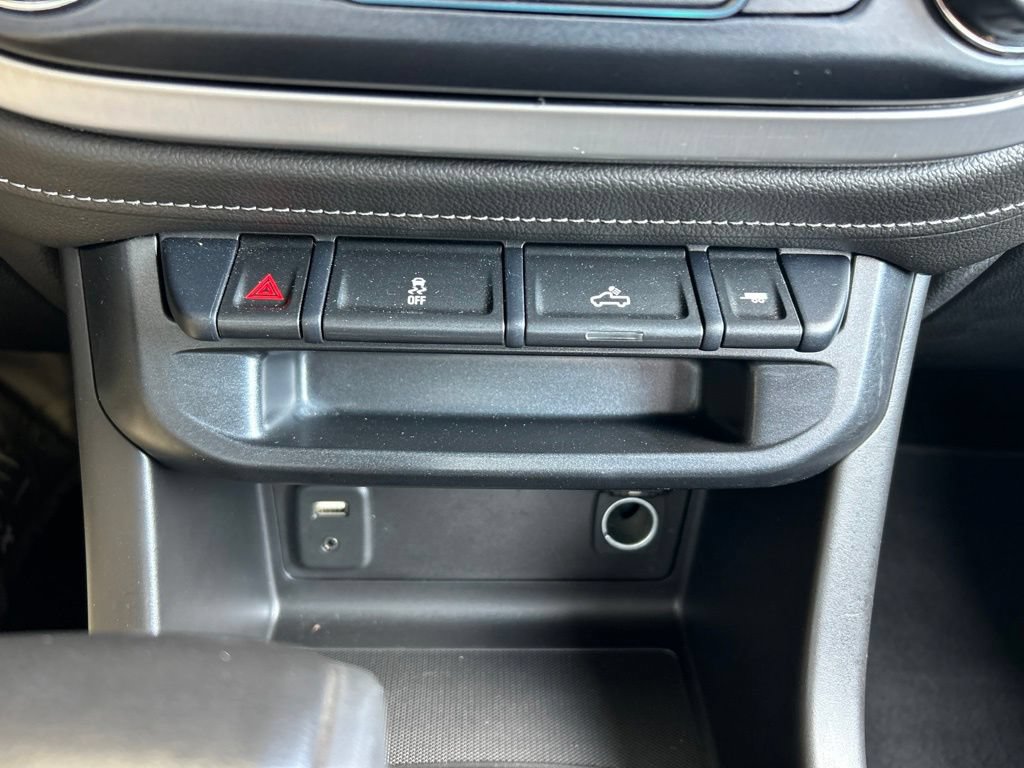 Used 2018 GMC Canyon SLE w/ SLE Convenience Package RWD image 16