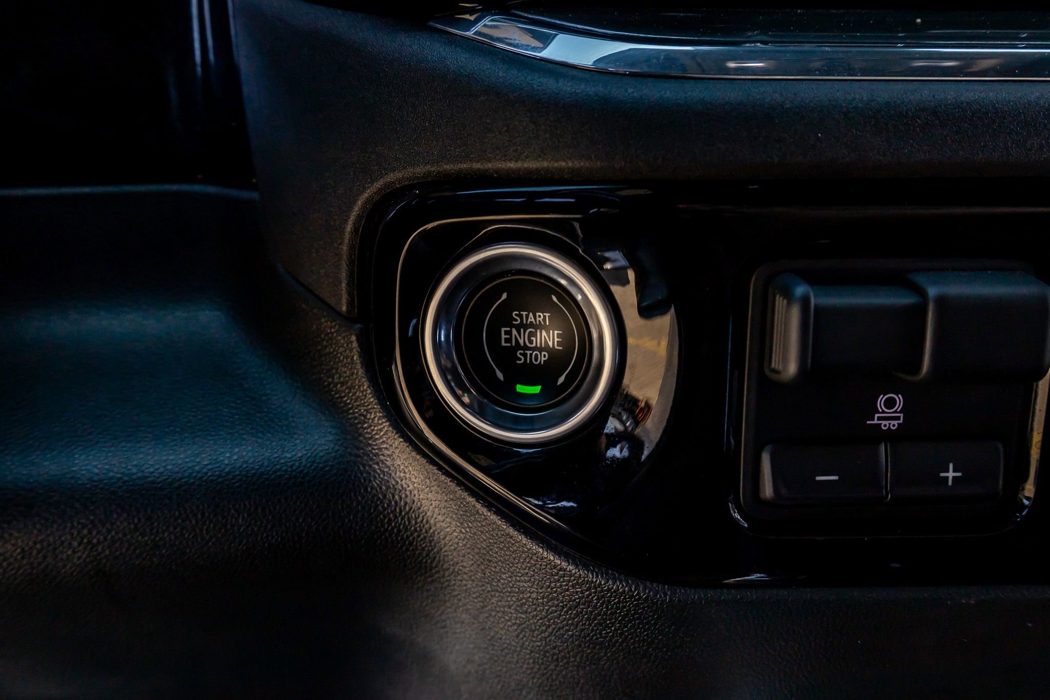 Used 2024 Chevrolet Silverado 1500 High Country w/ Technology Package image 22