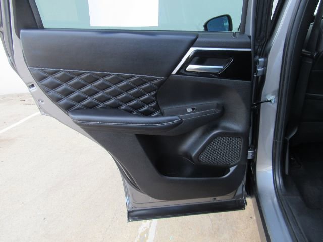 Used 2022 Mitsubishi Outlander SEL image 16
